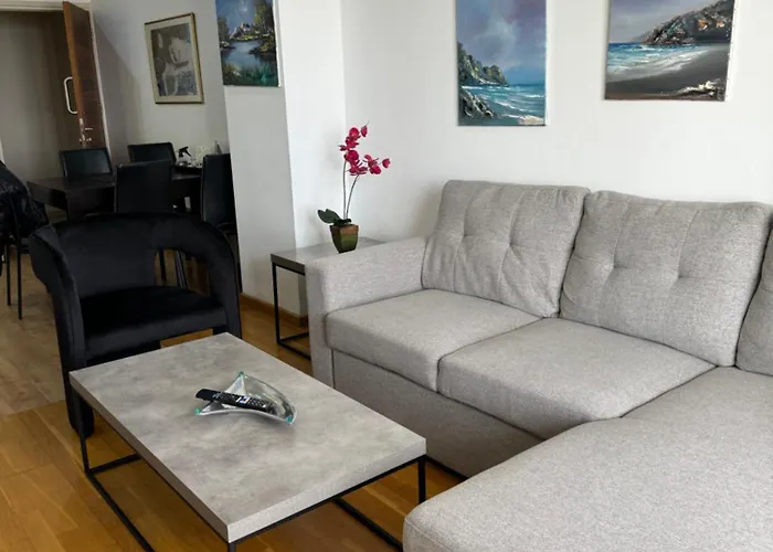 Ithaki Phinikoudes Apartment No. 102